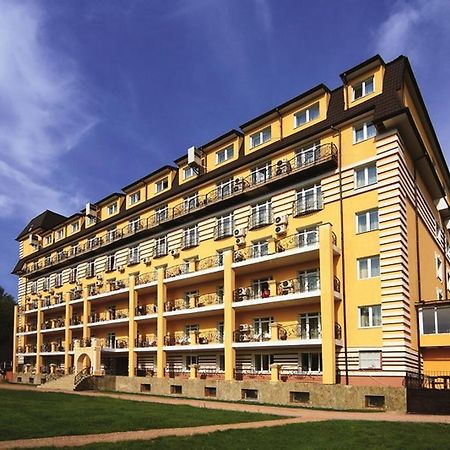 Royal Hotels And Spa Resorts Promenad Truskavets Exterior photo